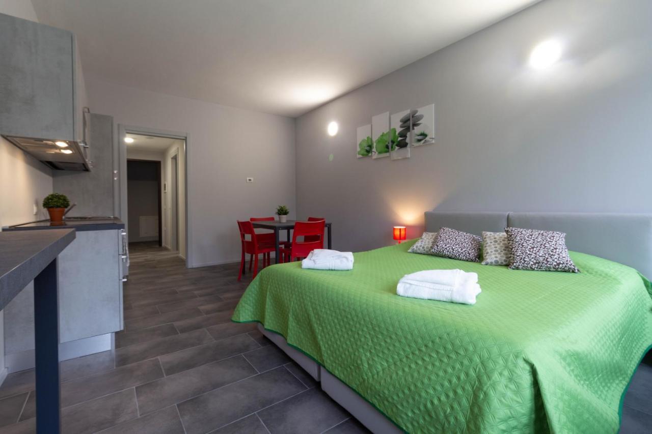 Lime Apartment - Affitti Brevi Italia Lecco Exterior foto